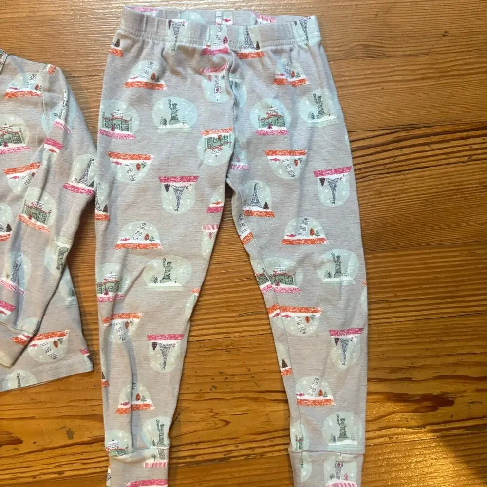 Carter's gray New York Paris monument‎ long sleeve toddler pajama set SIZE 4T